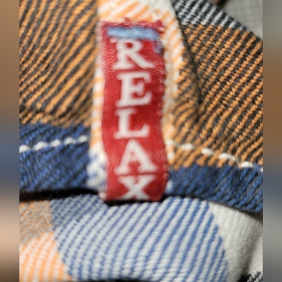 Tommy Bahama Flannel - Picture 9 of 12